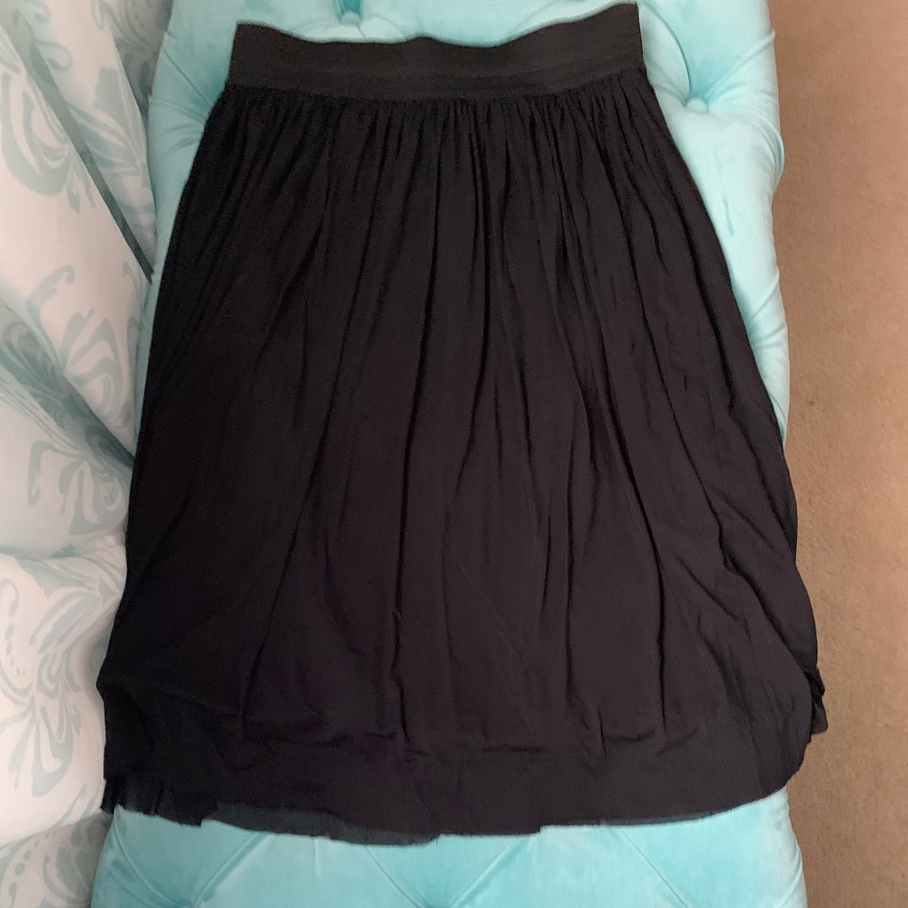 🌸2/$25 - Flowy Black Skirt
